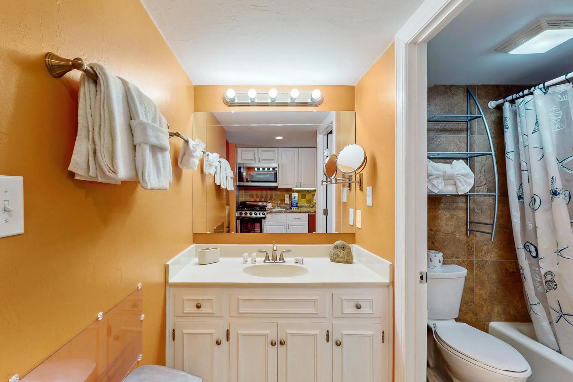 Ocean Breezes Apartment Миртъл Бийч Екстериор снимка