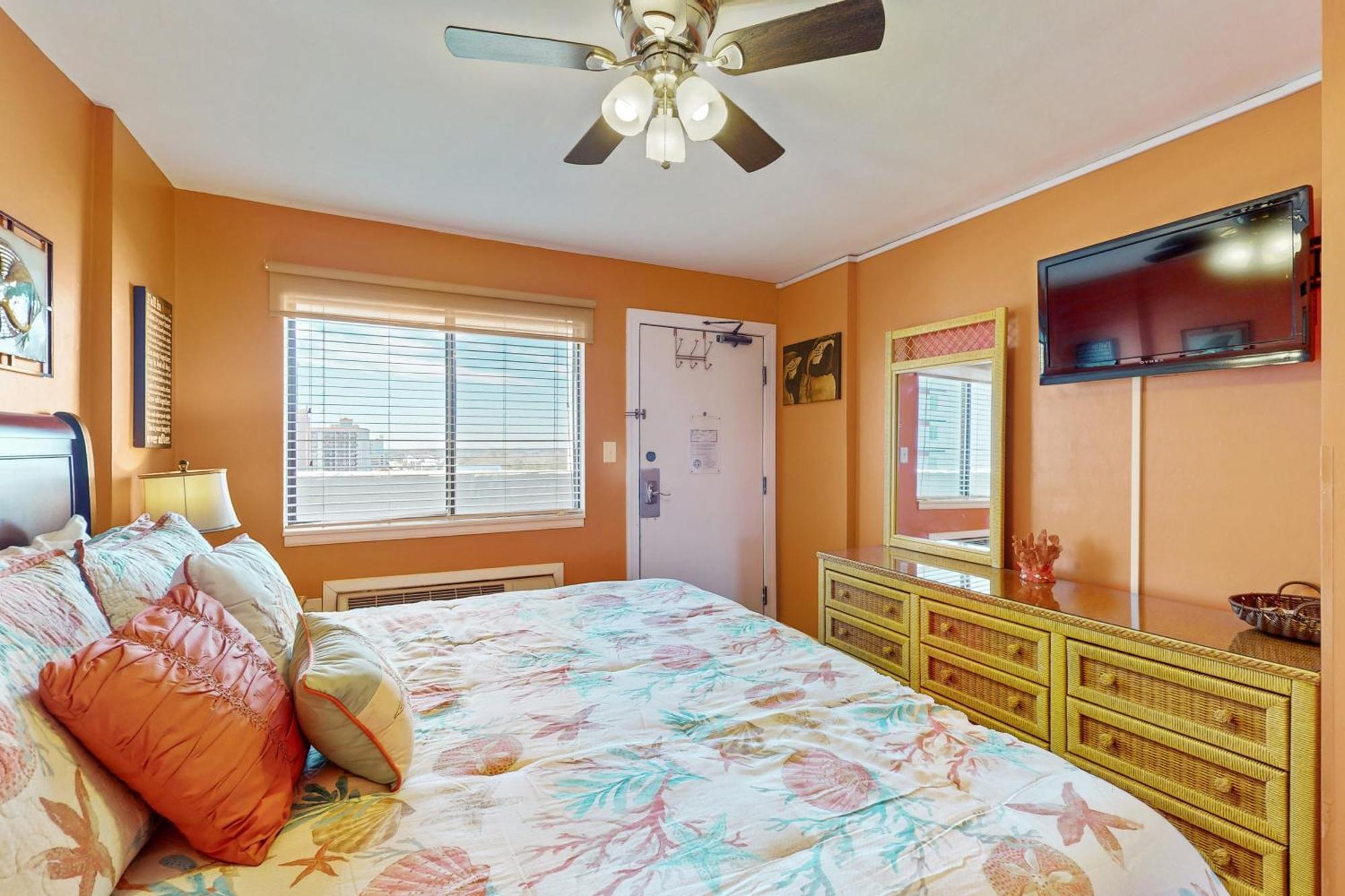 Ocean Breezes Apartment Миртъл Бийч Екстериор снимка